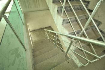 Elmas'tan Çeşmeli'de Gmk Ya Sıfır Asansörlü 4 Katlı Kiralık İş Yeri